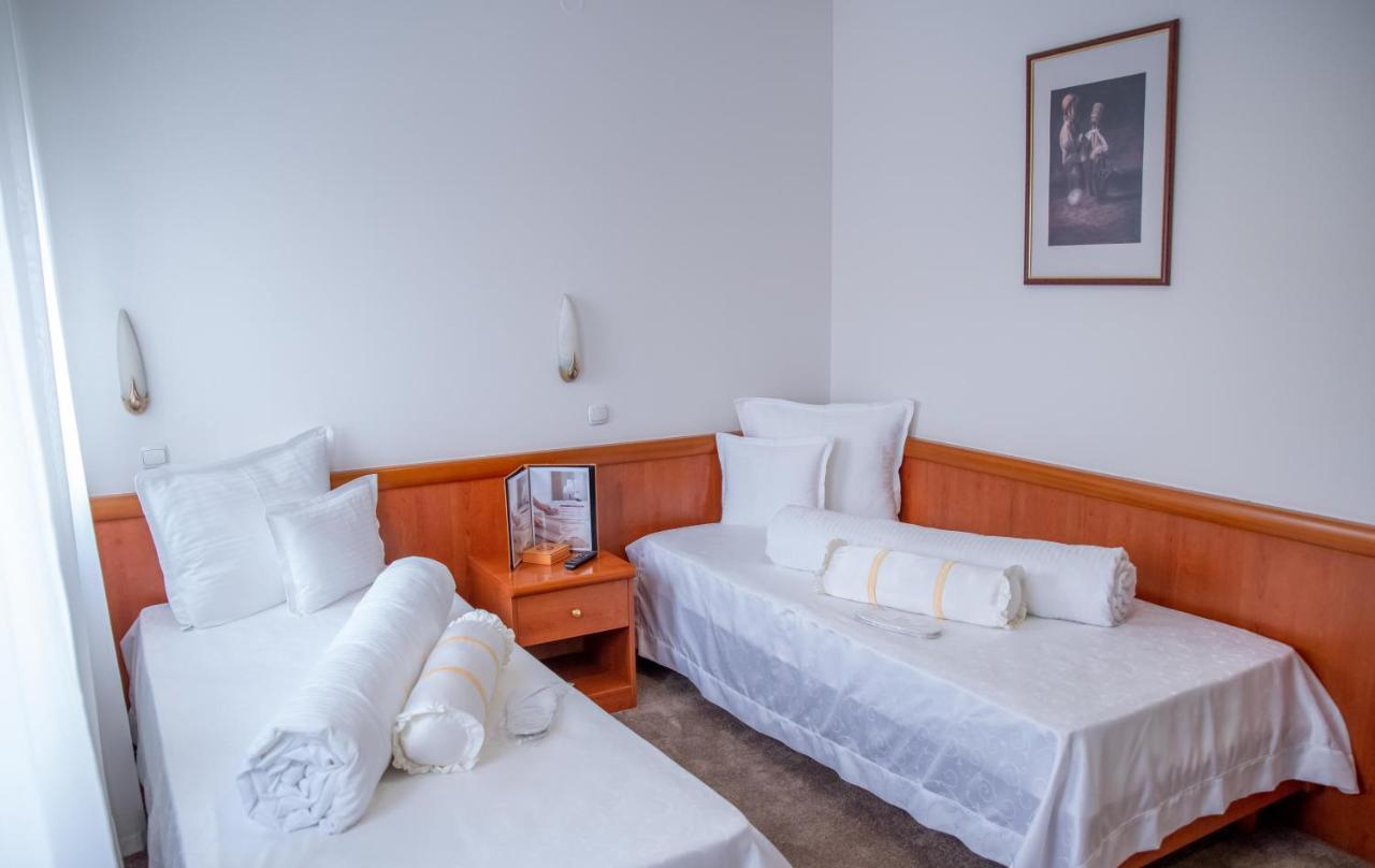 Hotel Integra Doboj Eksteriør billede