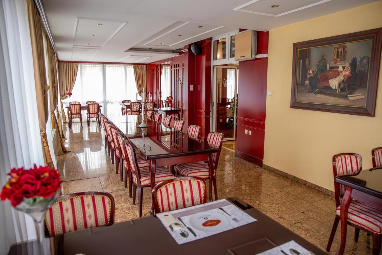 Hotel Integra Doboj Eksteriør billede